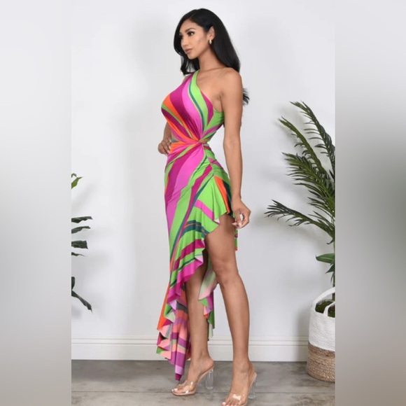 Vintage Flare One Shoulder Asymmetrical Dress
New - Picture 2 of 3